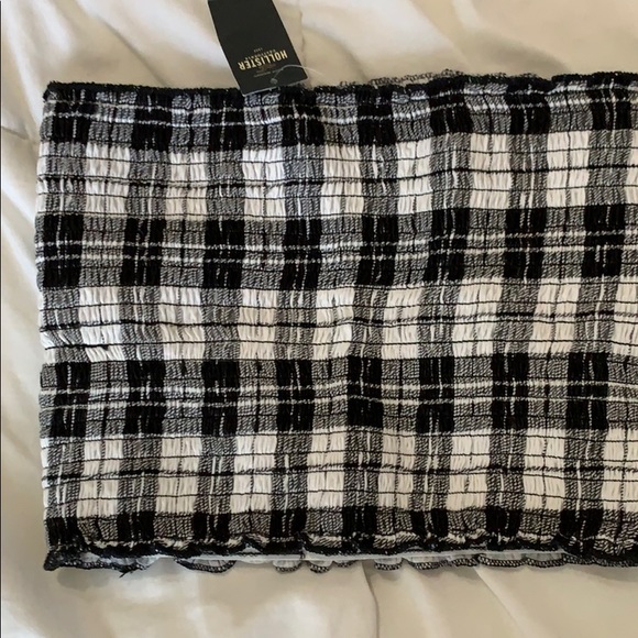 NWT HOLLISTER cropped top - Picture 3 of 5